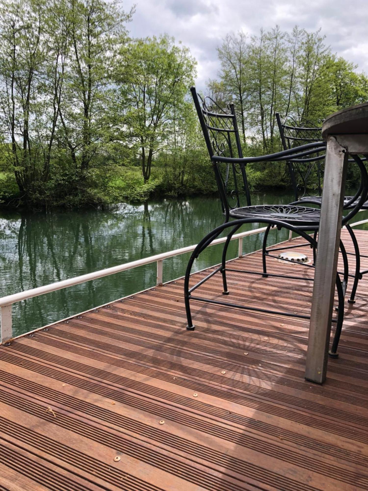 Peniche Hollandaise Cosy Hotel Dole Bagian luar foto